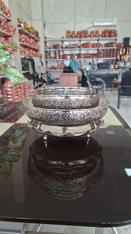 ست 4 تکه ظروف پذیرایی سه پایه مسی با روکش کروم مدل گلبرگ